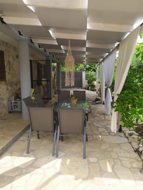 Hara Luxury House House in Gaios