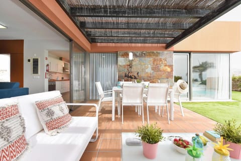 Balcony/Terrace, Seating area, Dining area