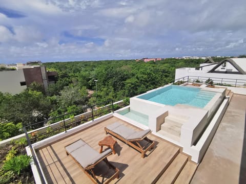 Balcony/Terrace, Pool view, Swimming pool