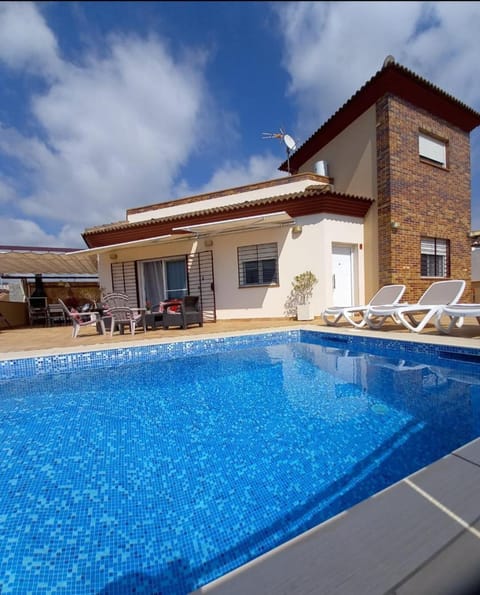 Balcony/Terrace, Swimming pool