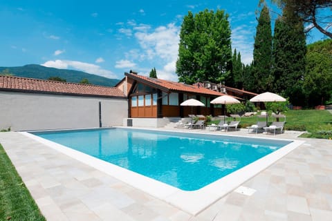 Property building, Swimming pool