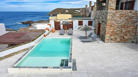 Stone villa with a sea water swimming pool and a sea and sunset view House in Kea-Kythnos