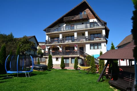 Property building, Garden, Garden view