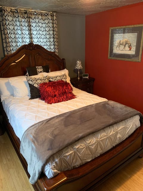 THE YORK HOUSE Vacation rental in Fort Erie