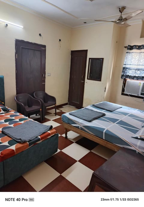 MJ Chawla Homestay double bed attached bathroom room Vacation rental in Punjab, India