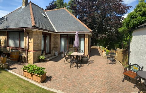 Remarkable 2-Bed Cottage in tranquil setting House in England