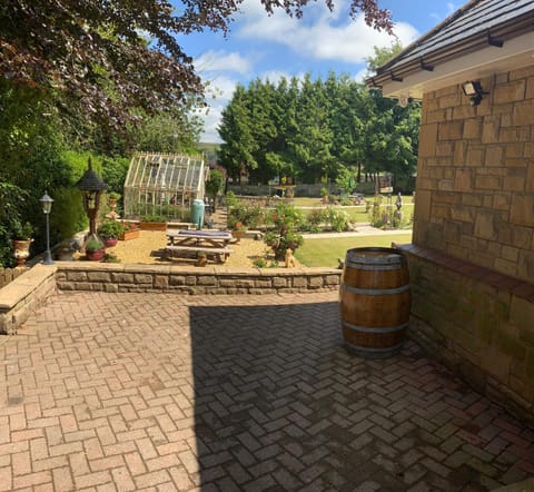 Remarkable 2-Bed Cottage in tranquil setting House in England