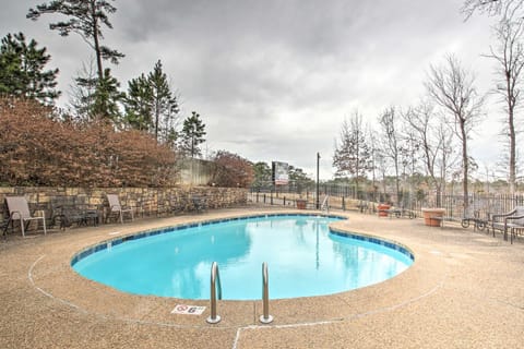 Condo on Lake Hamilton with Boat Slip and Pool! Copropriété in Rockwell