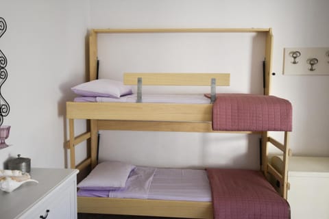 bunk bed