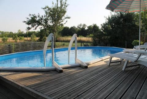 Gîte avec piscine et jardin Le Cosy - Les Bergeronnettes Bergerac Condo in Bergerac