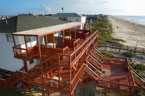 Unobstructed Oceanfront SEAGULL Unit 3 Beach Pad! Haus in Surfside Beach