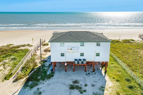 Unobstructed Oceanfront SEA OTTER Unit 4 Beach Pad! House in Surfside Beach