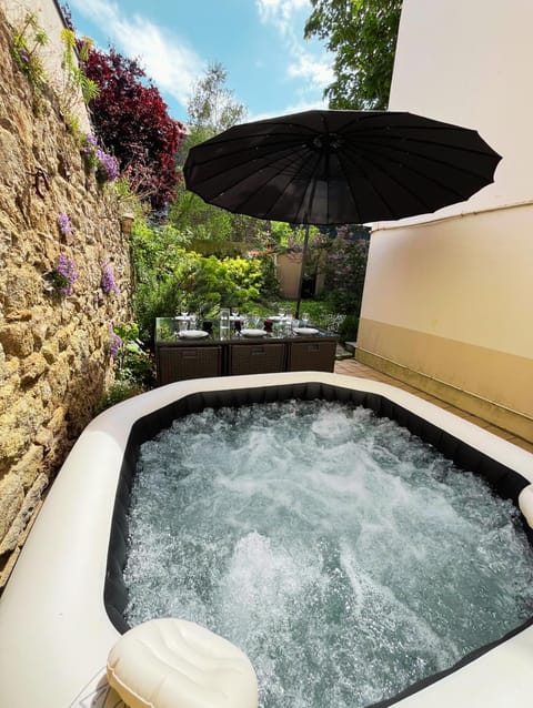 Day, Natural landscape, Garden, Hot Tub, Hot Tub, Garden view, Pool view