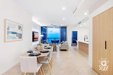Chevron Renaissance 3 Bedroom Executive Sub Penthouse in Surfers Paradise - Q Stay Condo in Surfers Paradise