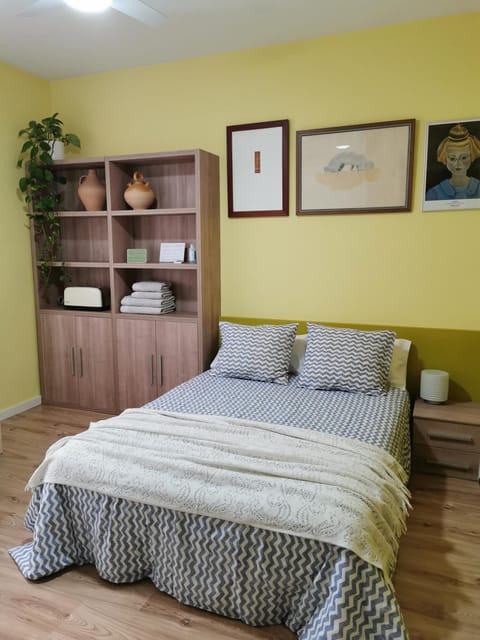 Dos habitaciones dobles en apartamento confortable Urlaubsunterkunft in L'Hospitalet de Llobregat