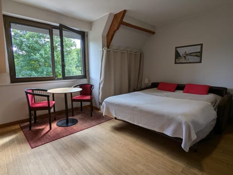 Bed, Garden view