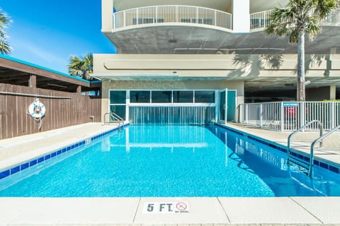 Ocean Villa 405 Condominio in Long Beach