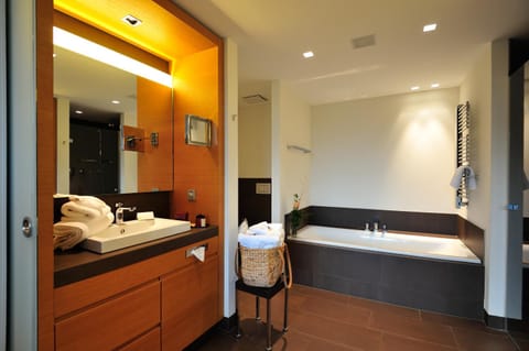 Bathroom, Bath