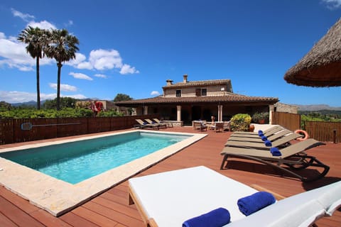 Pool view, Swimming pool, sunbed