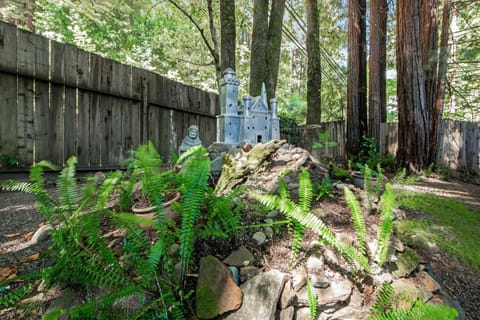 Home on the Range House in Russian River