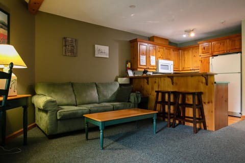 Escapade Pinoteau Tremblant Getaway Apartment in Mont-Tremblant