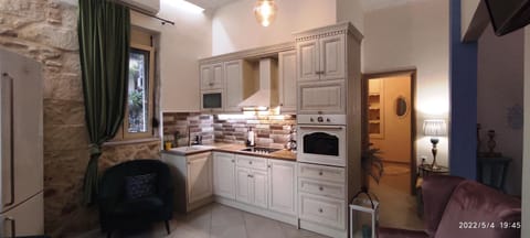 View (from property/room), Kitchen or kitchenette