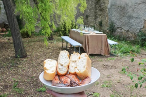 Garden, Dining area, Food