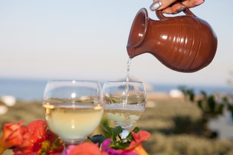 Decorative detail, Sea view, Drinks