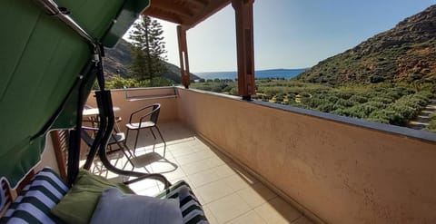 Natural landscape, Balcony/Terrace, Sea view