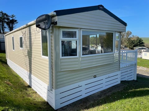 Newquay Bay Resort - SummerBreeze PV54 House in Newquay