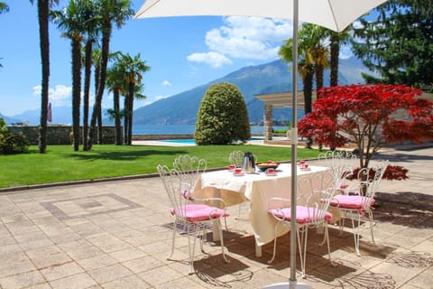 Balcony/Terrace, Lake view, Mountain view, Pool view, Swimming pool