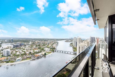 Circle on Cavill - 2 Bedroom Ocean View Units Condominio in Surfers Paradise