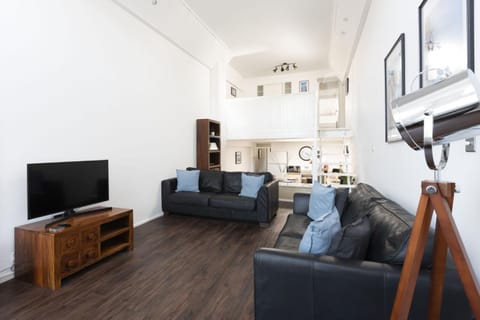 Communal lounge/ TV room, Living room