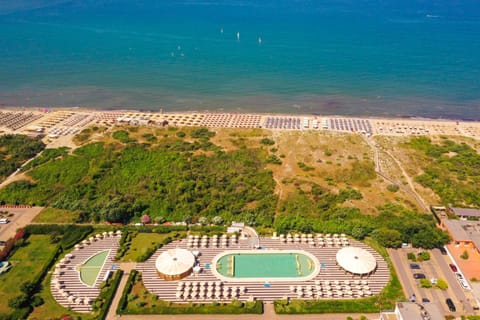 Bird's eye view, Swimming pool