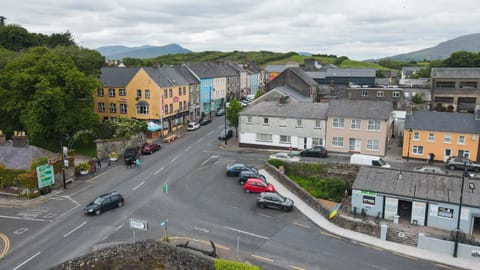 Property building, Street view, Parking