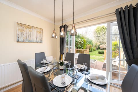 Summerfield House - Elegant house with garden near NEC, JLR, Solihull Haus in Shirley