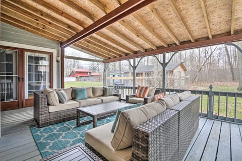 All-Season Indian Lake Home with Covered Deck! House in Indian Lake