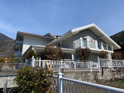 Property building, Day