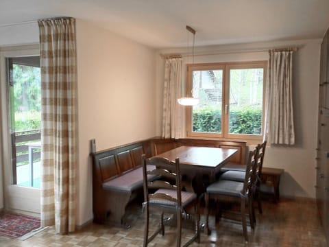 Fantastic view, cosy flat in chalet Bergfink Apartment in Grindelwald