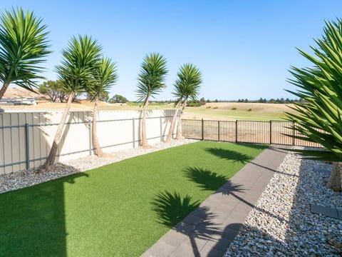 52 Turnberry Drive Casa in Normanville