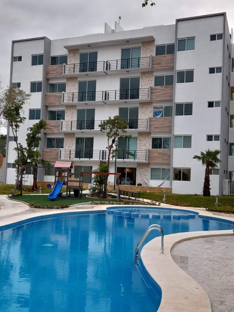 Beautiful Apartment HOEStel Punta Estrella! Condo in Playa del Carmen