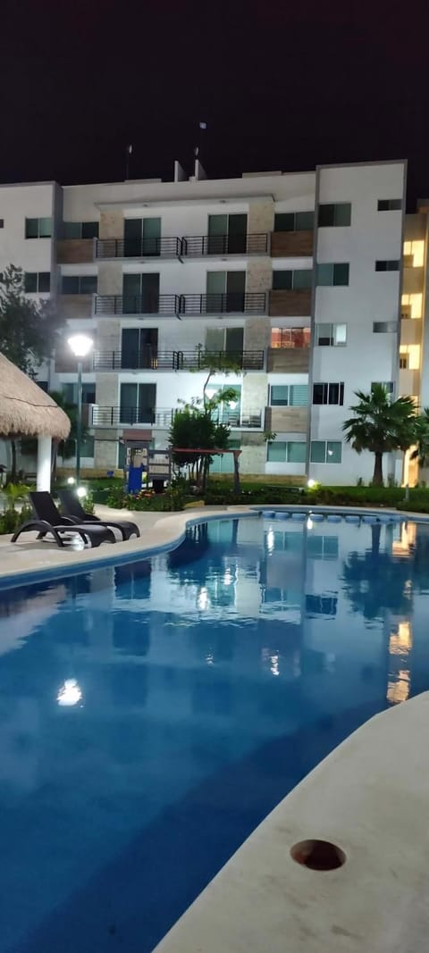 Beautiful Apartment HOEStel Punta Estrella! Condo in Playa del Carmen