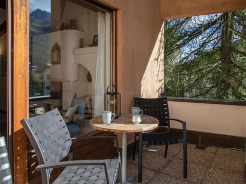 Apartment Chesa Prasüra 10 by Interhome Apartment in Samedan