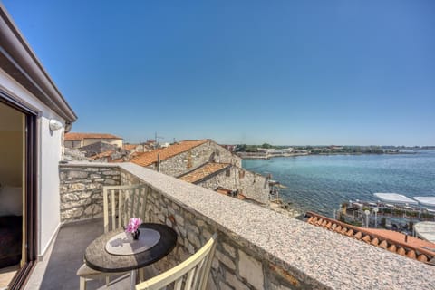 Old Town Apartments in Umag Bed and Breakfast in Umag