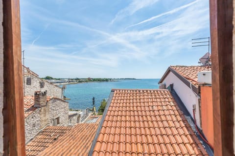 City view, Sea view