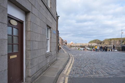 Stonehaven ground floor home with a spectacular harbour view. House in Stonehaven