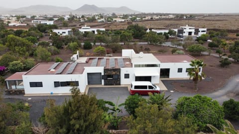 Property building, Neighbourhood, Bird's eye view, Street view