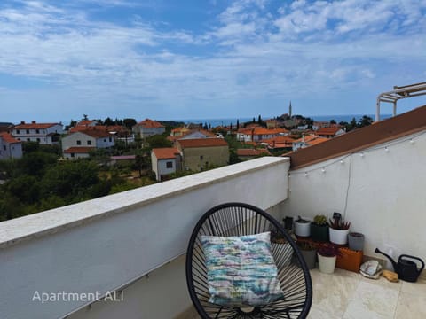 Day, Balcony/Terrace, City view, Landmark view, Sea view