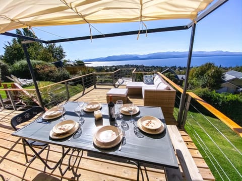 Garden, Solarium, Balcony/Terrace, Lake view, Mountain view