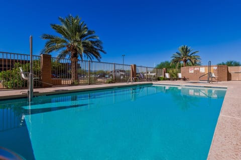 Candlewood Suites Tucson, an IHG Hotel Hotel in Casas Adobes